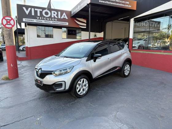 RENAULT CAPTUR 1.6 16V SCE FLEX LIFE X-TRONIC RENAULT CAPTUR 1.6 16V SCE FLEX LIFE X-TRONIC